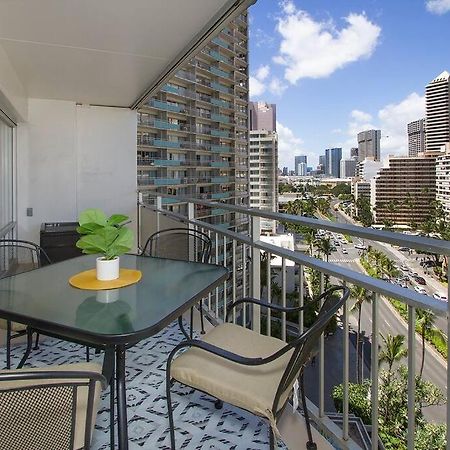 Resort Life At A Low Price- Ilikai Hotel Honolulu Exteriör bild